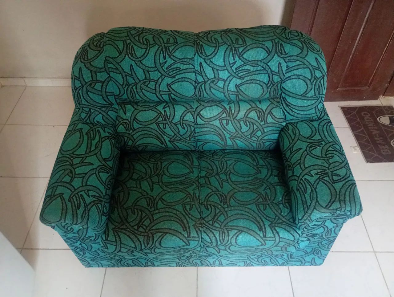 Sofá pequeno de 2 lugares - Foto 4