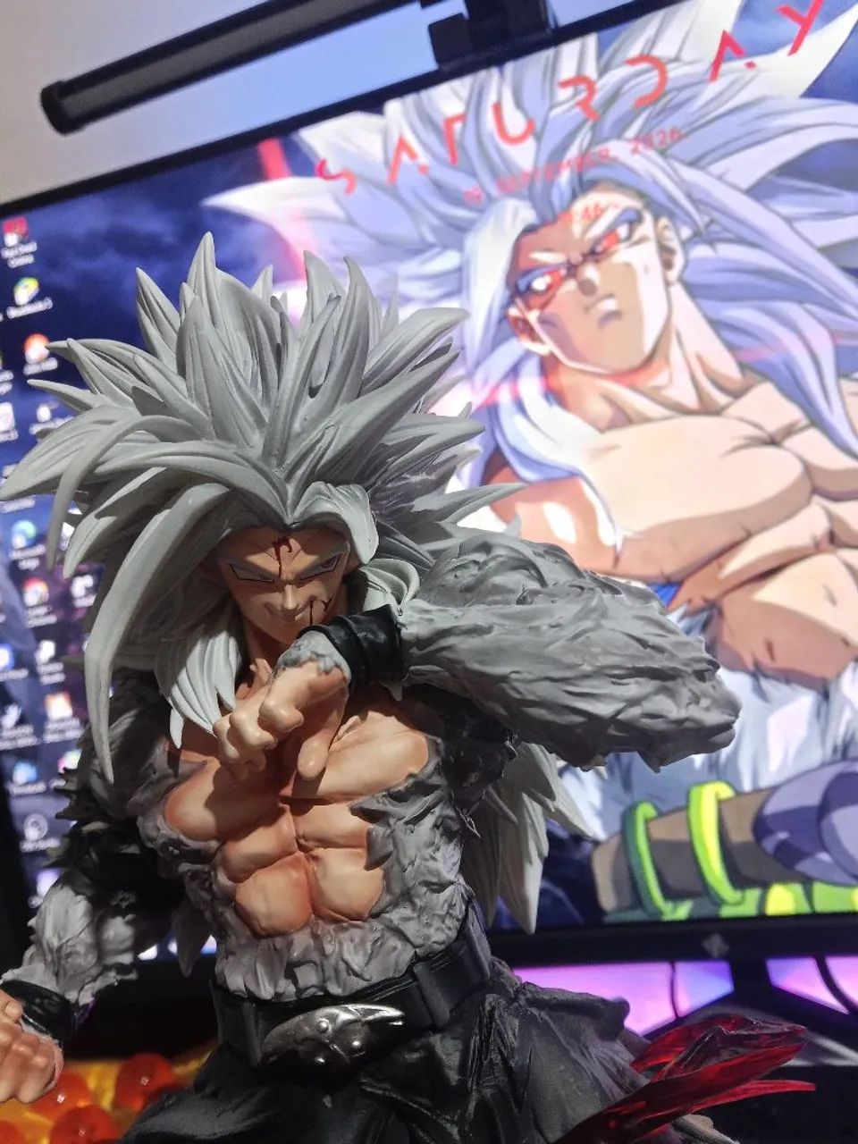 Action figure Goku SSJ 5 - Foto 3