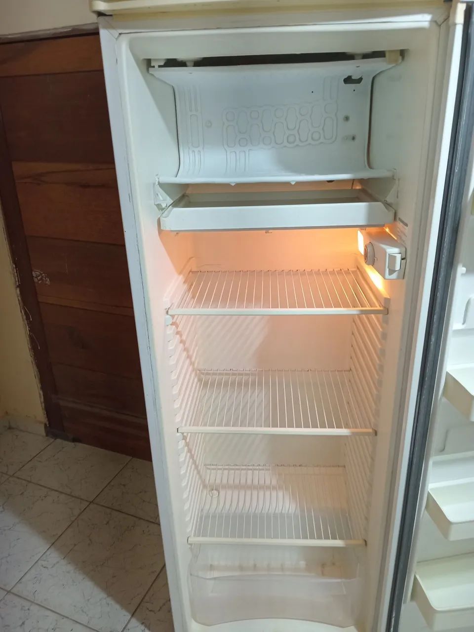 Vendo Geladeira - Foto 2