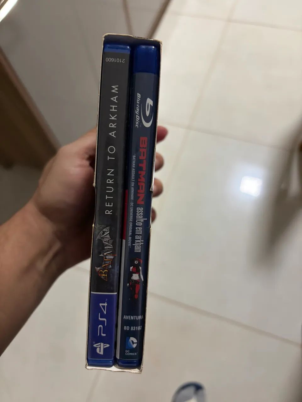 Batman arkham asylum ps4 edição com filme  - Foto 3