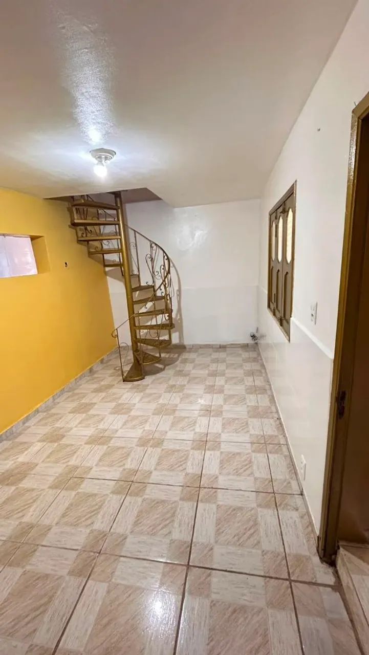 Casa na Humaitá bem localizada.