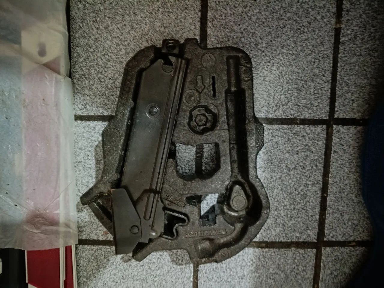 Kit Chave de roda macaco e triangulo - Foto 3