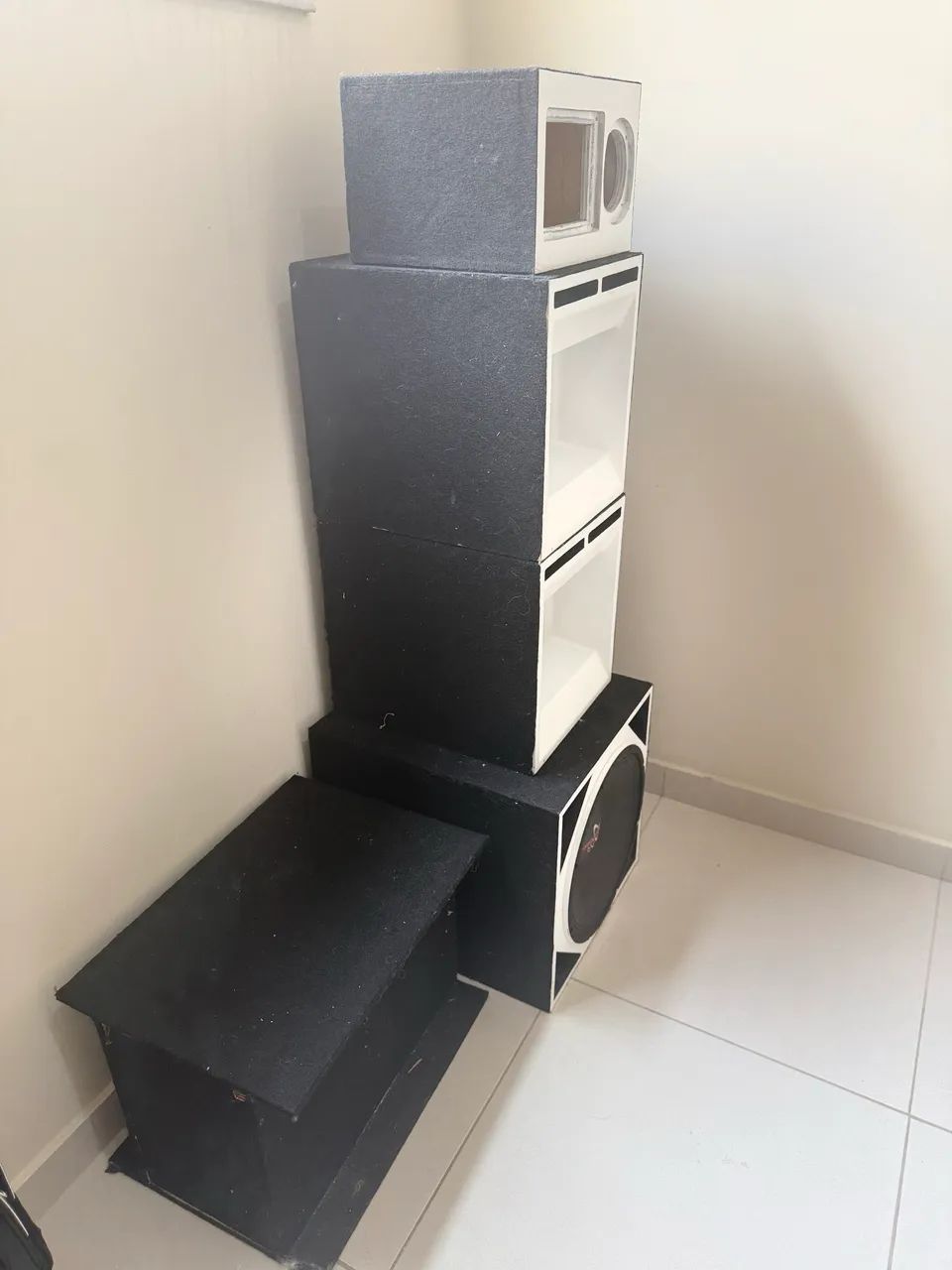 Caixa de som automotivo e  um grave de 15 hard power  - Foto 2
