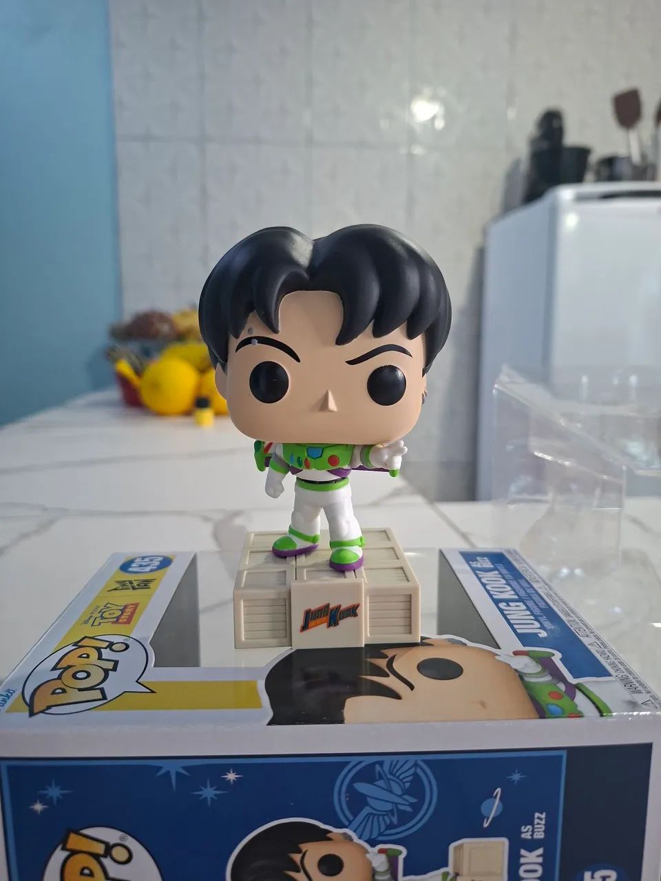 Funko Pop Jungkook Buzz Lightyear - TinyTAN x Toy Story 435 (Original) - Foto 2