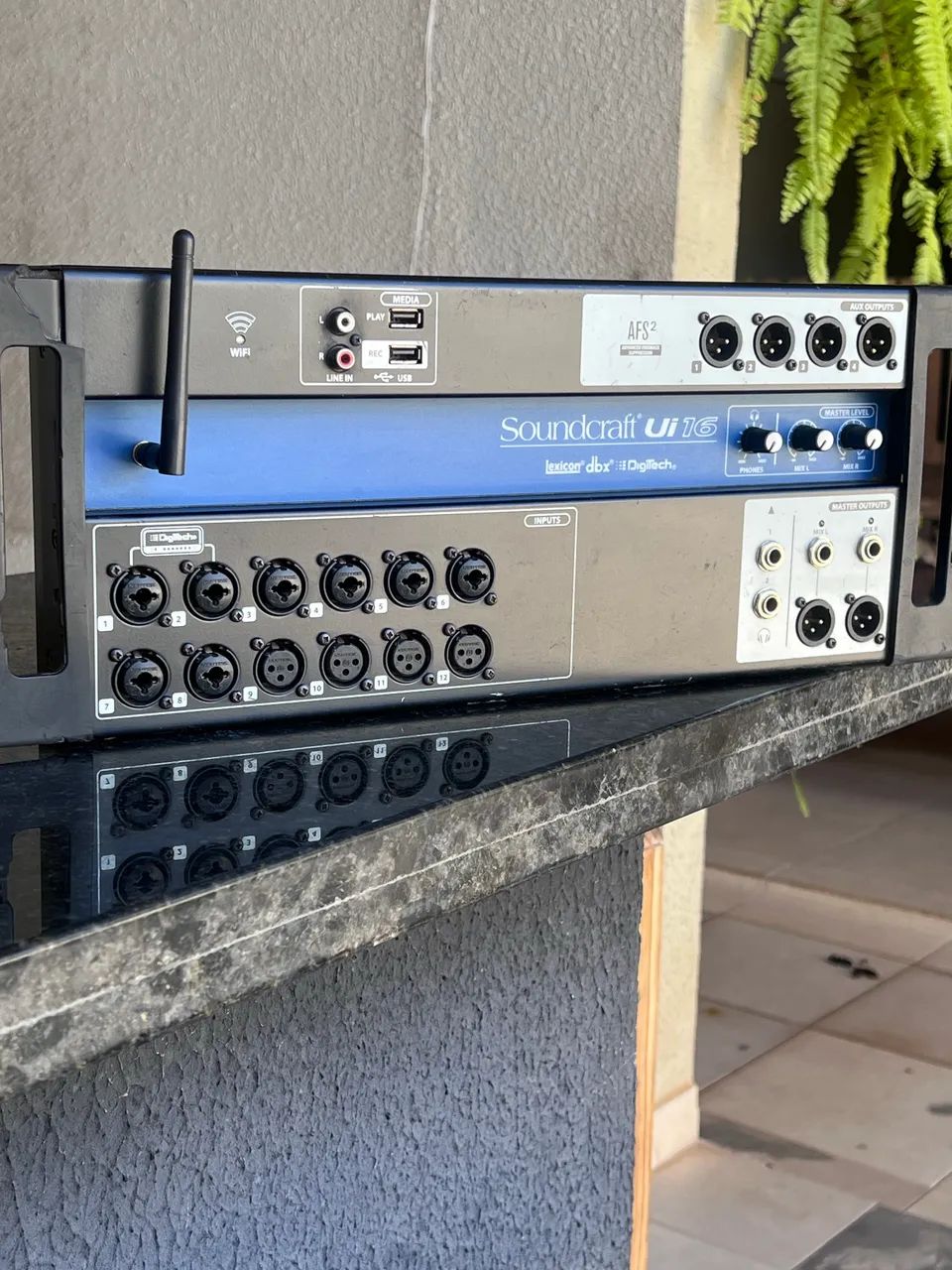  SOUNDCRAFT Ui16 - Foto 2