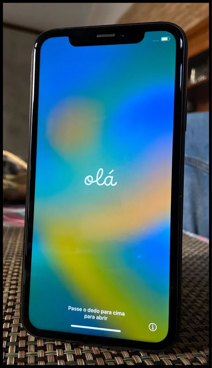 IPHONE XR 64 GB + 2 capinhas