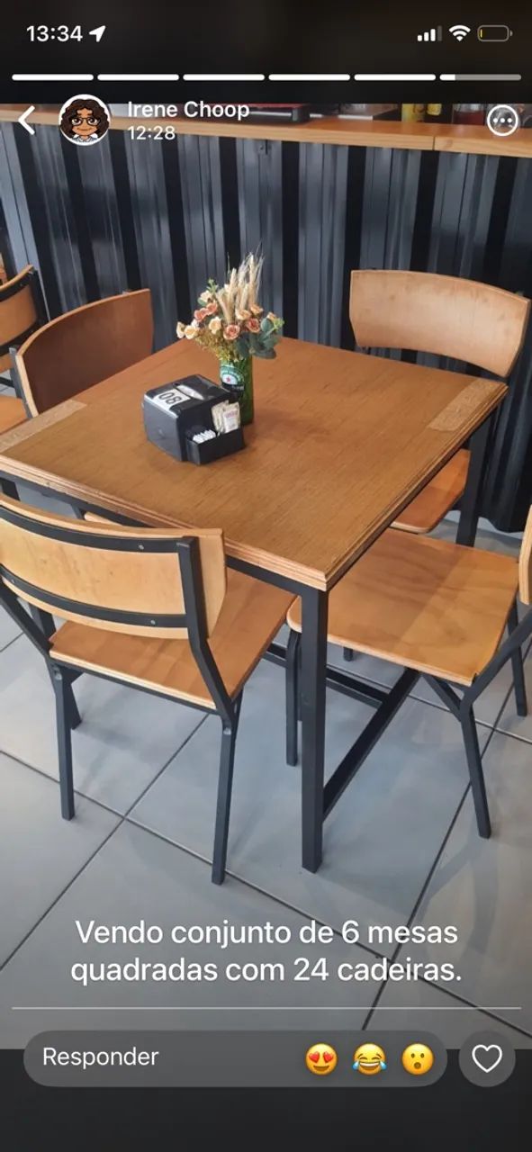 Mesa com 4 cadeiras