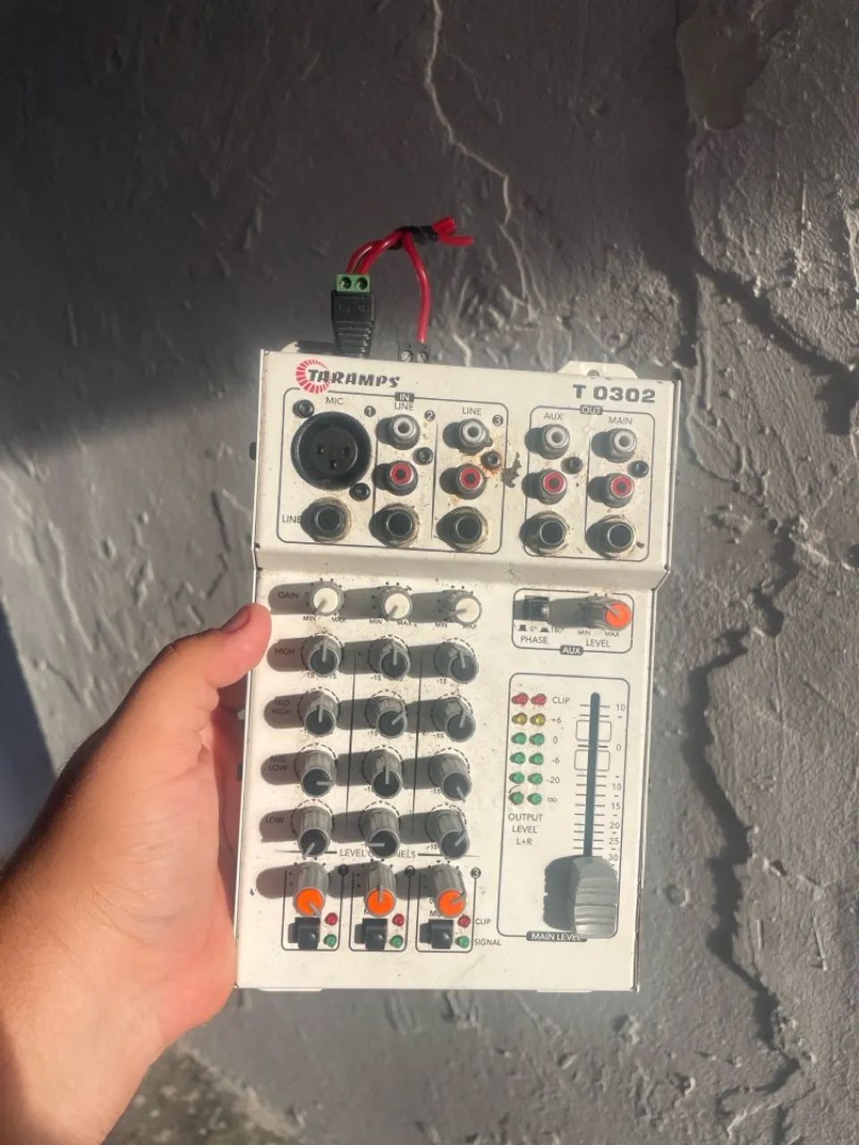 MESA TARAMPS 