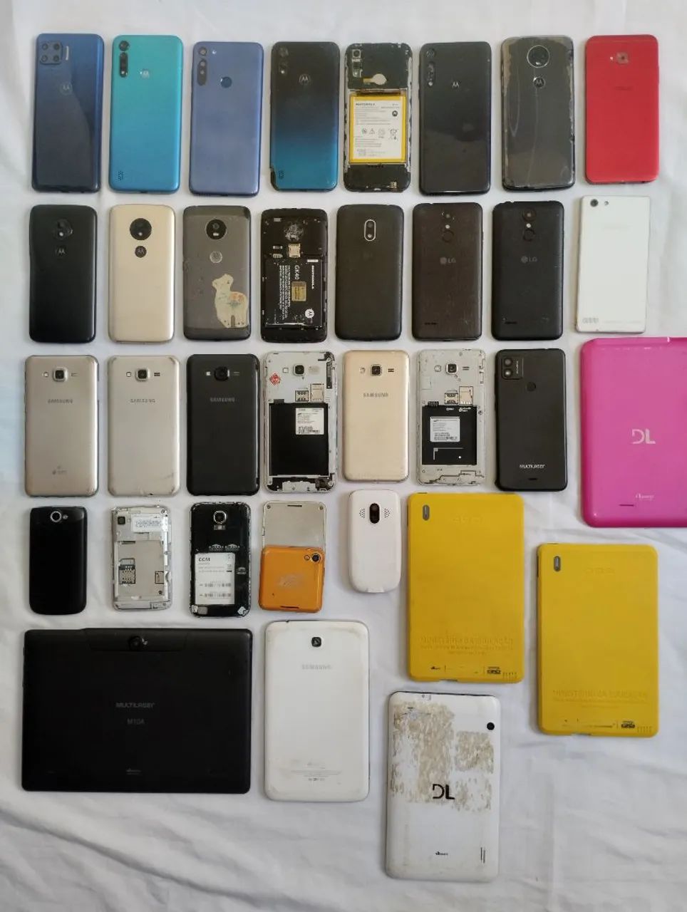 Lote de celulares, 34 celular, Motorola, Samsung, Asus, LG, Multilaser, tablets, defeitos