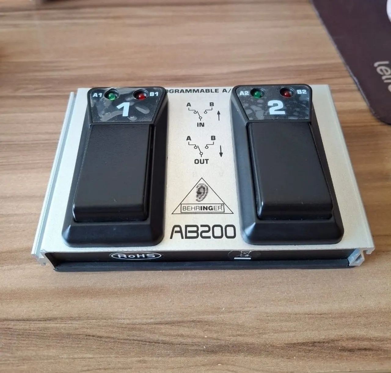 Dual Footswicth Behringer ab200
