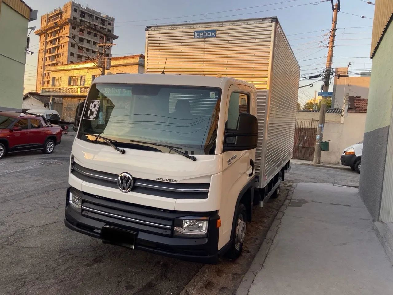 VW Delivery Express Baú ano 2019
