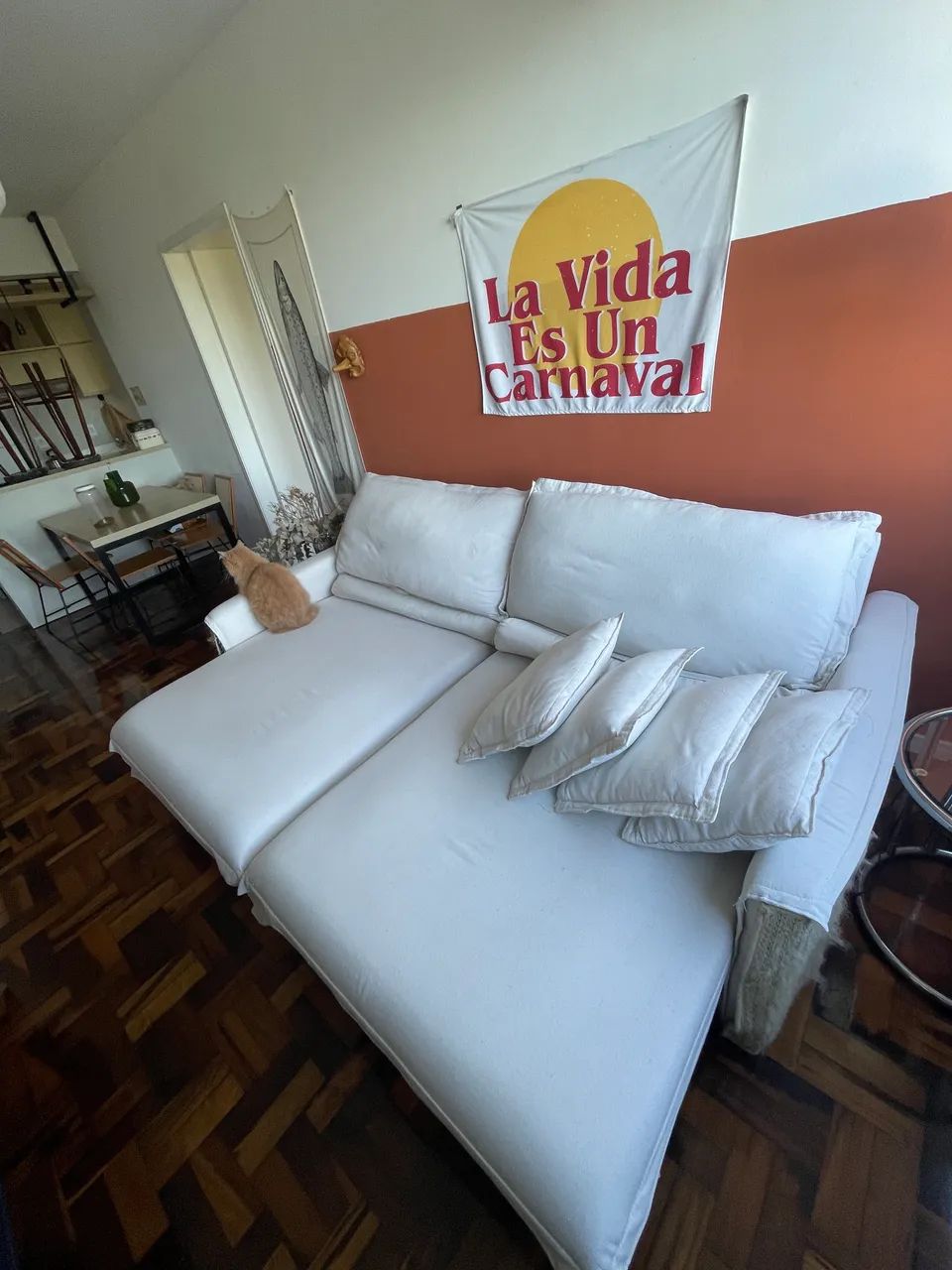 Sofá retrátil linho off white 