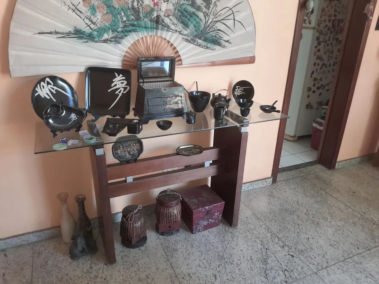Aparador de vidro e madeira - Foto 2