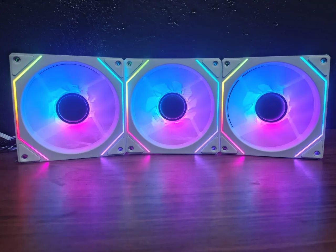 Kit 03 de Fans RGB espelhado+ Controladora e controla  - Foto 3
