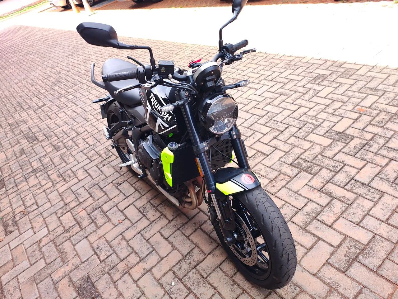 Triumph Trident 660 - Foto 4