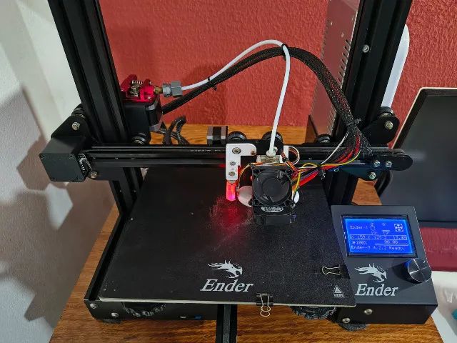 Impressora 3D Ender 3 customizada + 3D Touch + acessórios - Foto 2