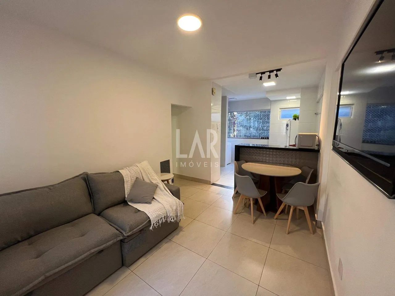 Apartamento de 55 m² para locação com 2 quartos e 1 vaga de garagem no bairro Jardim Améri - Foto 2