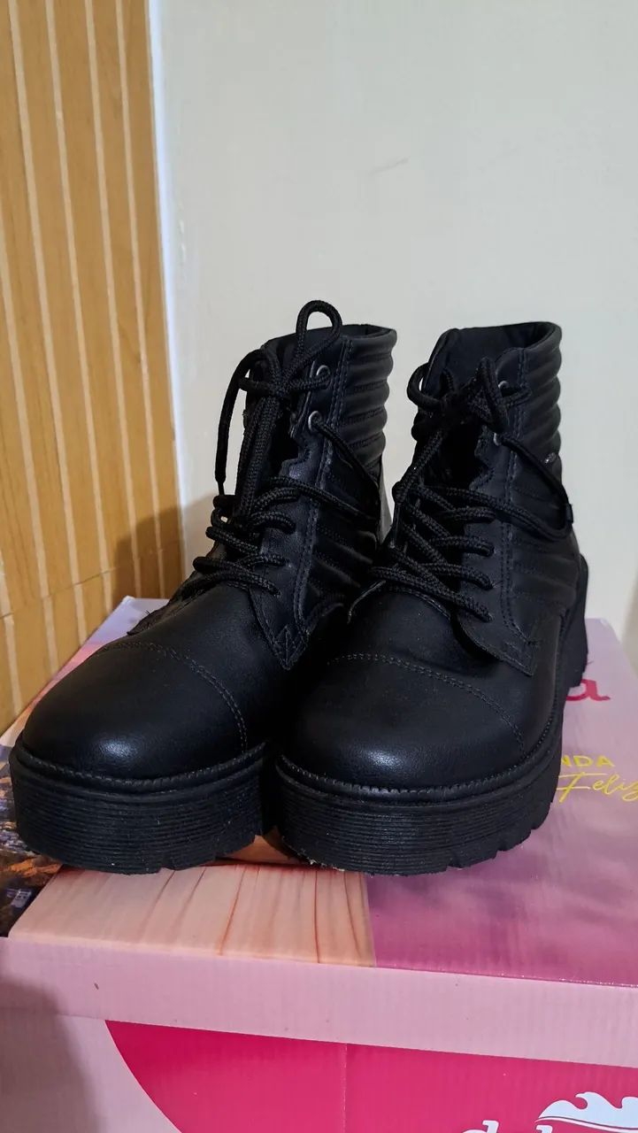 Bota Dakota Cano Curto Tratorada Preta - Nº 36 ?