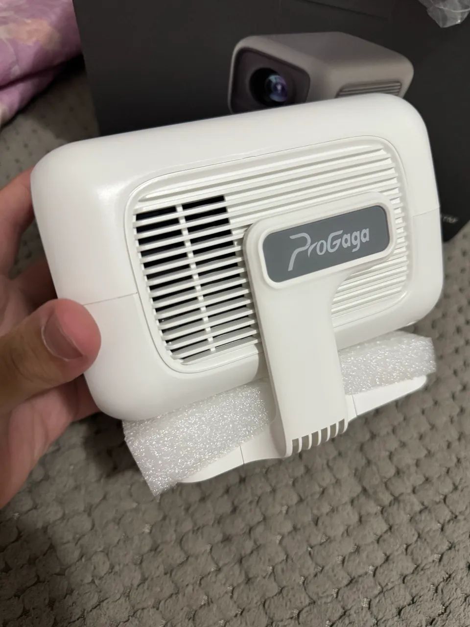Projetor Progaga Foco Automático 450 Ansi Lumens Android 11 Branco - Foto 4