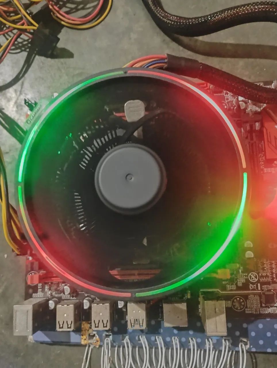 ? COOLER GAMEMAX RGB 120MM X99 ?