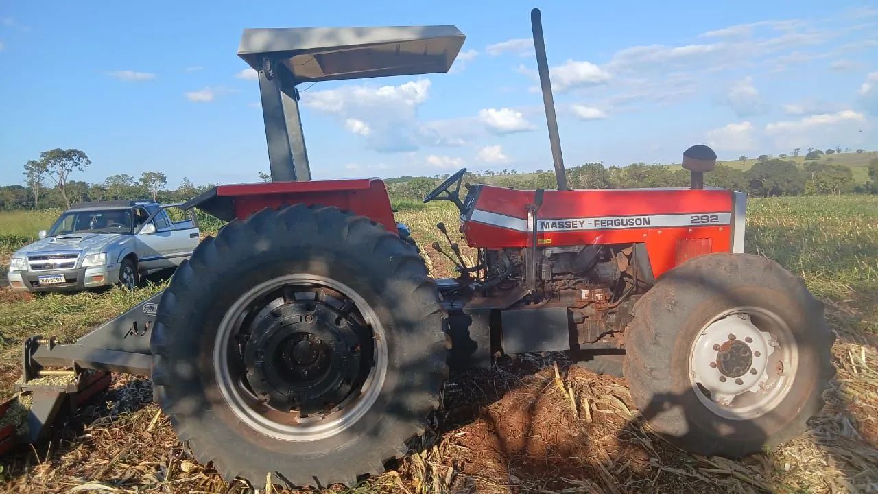 Trator MF 292, ano 2000 - PRATA MG - Foto 2