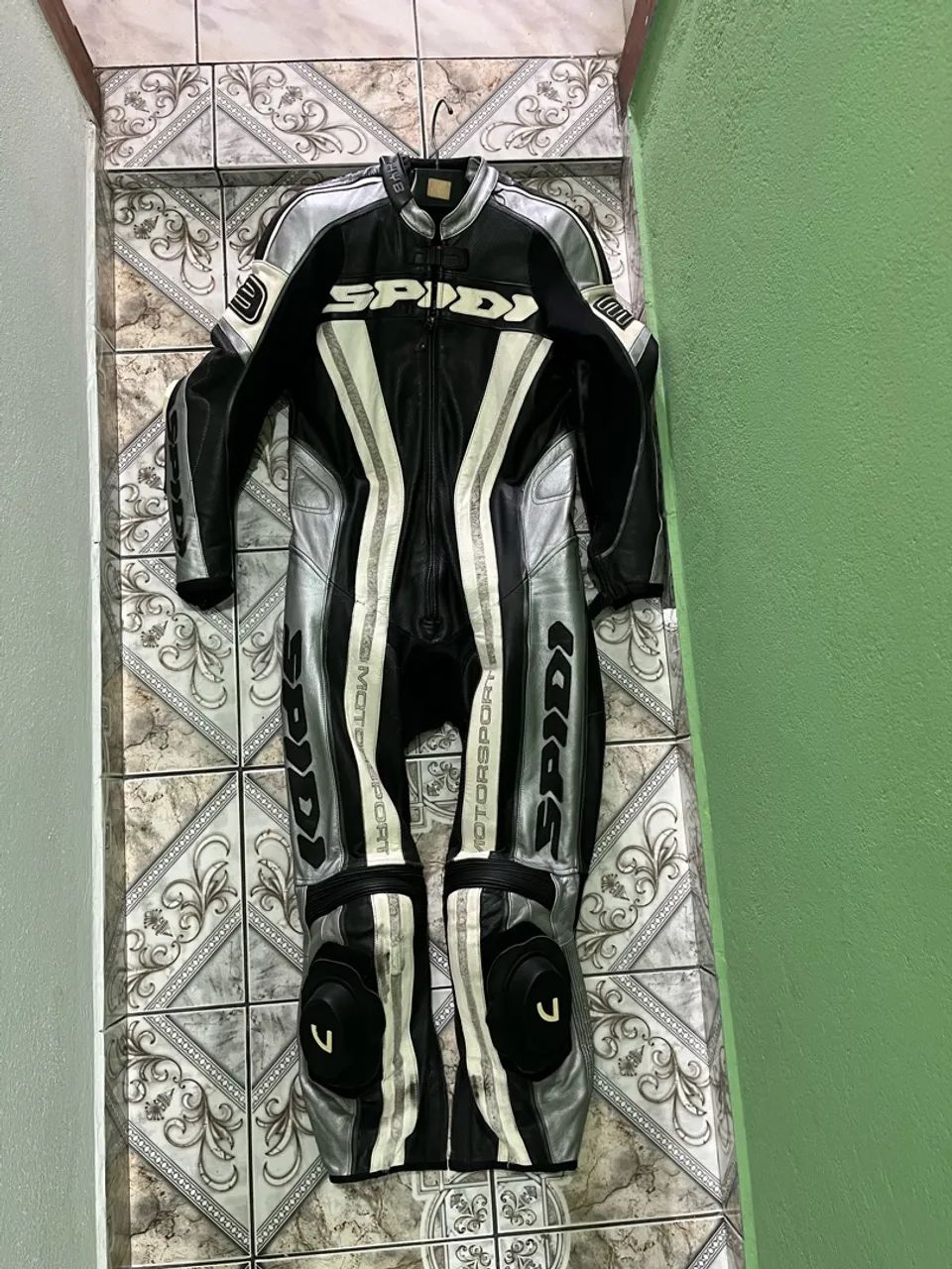 Vendo macacão dainese ou spidi  - Foto 4