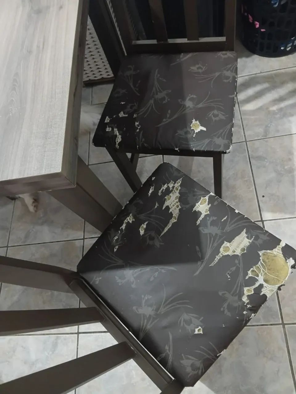 Mesa com 4 cadeiras - Foto 2