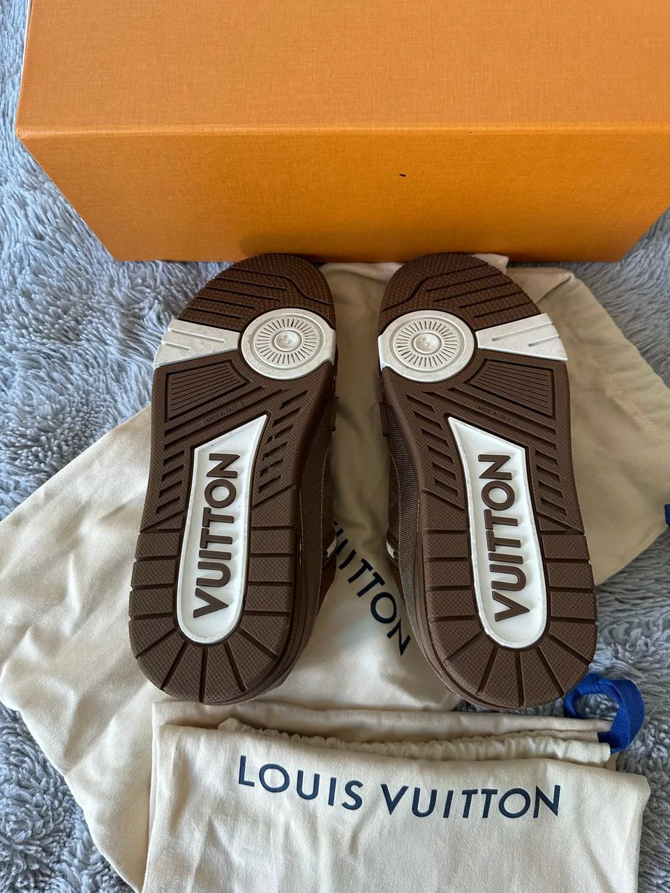 Tênis Louis Vuitton LV Trainer - Foto 2