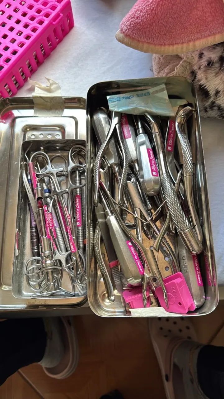 Caixa de Cirurgia Odontológica