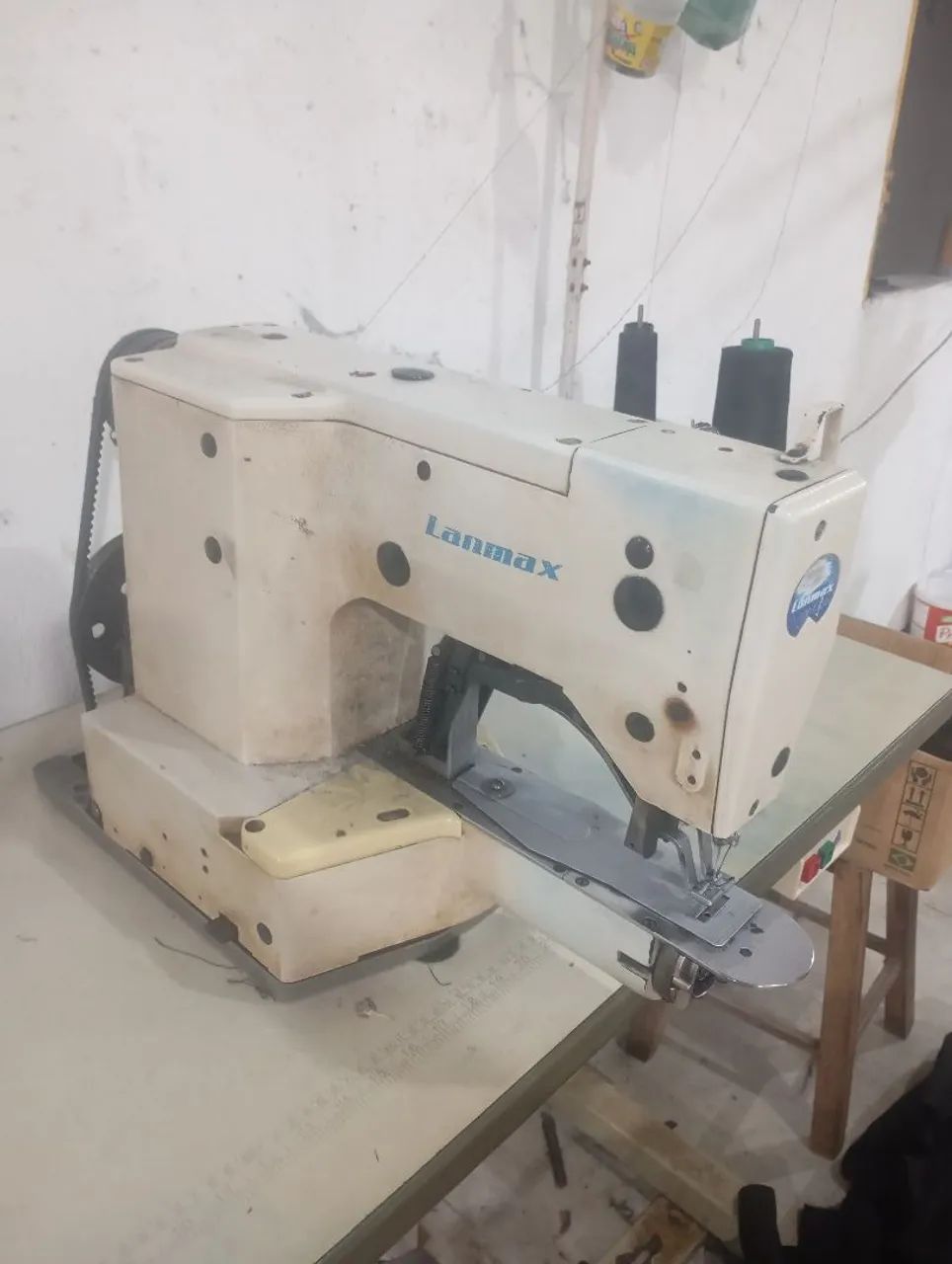 Vende-se máquina de costura industrial pra jeans cosevadas contato *91 - Foto 2