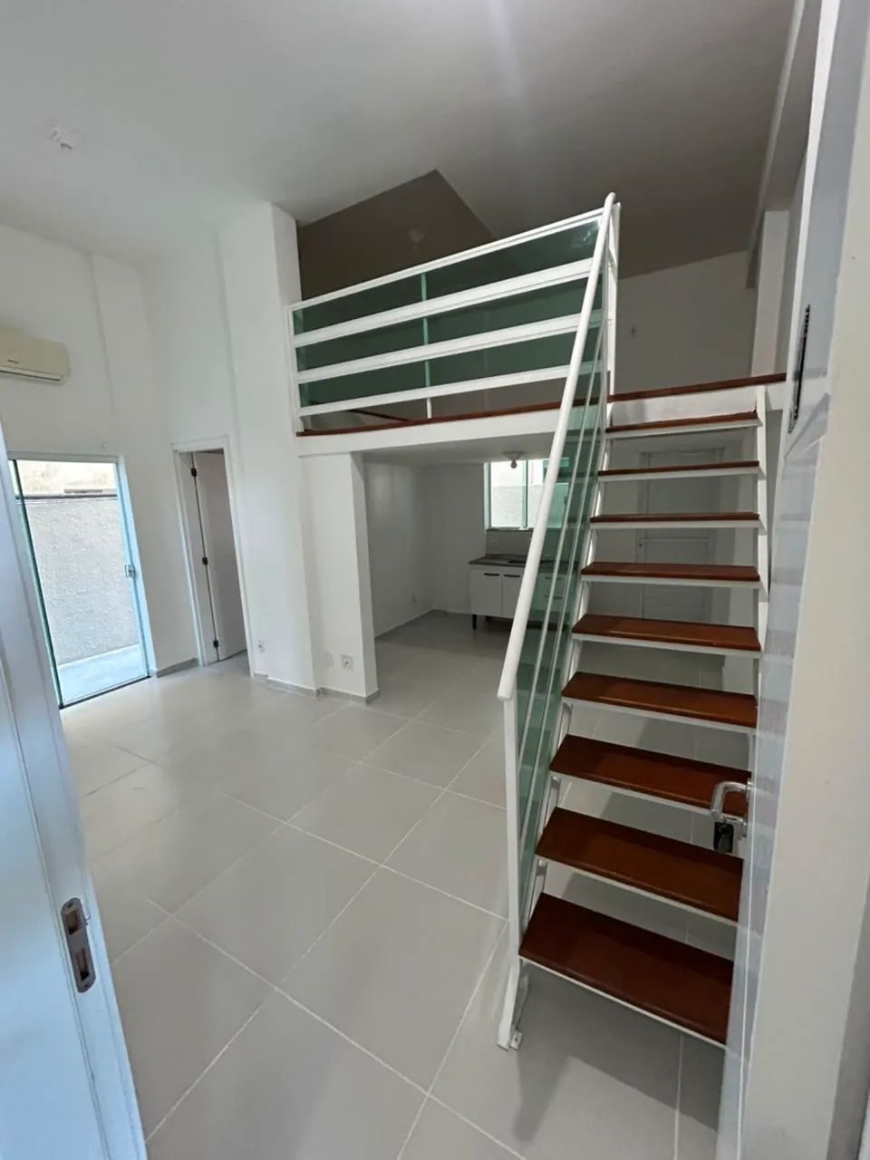 Alugo apartamento Loft centrinho ingleses direto com proprietário - Foto 2