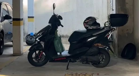 Vendo moto Elite 5 900km - Foto 2