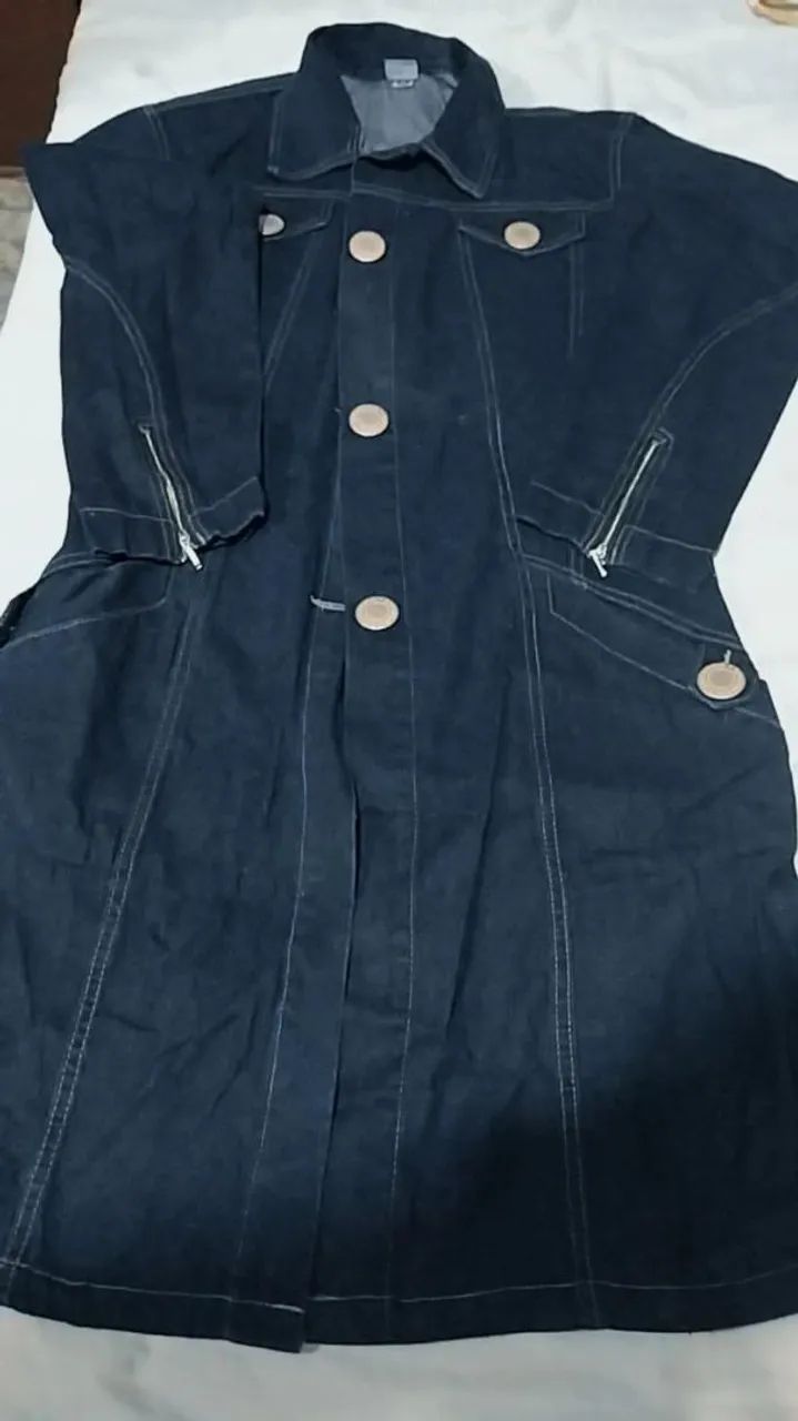 Sobretudo jeans, está novo.