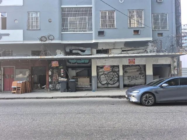 LOJA EM BOTAFOGO  RUJA MENA BARRETO COM RUA SOROCABA AO LADO DA CEDAE