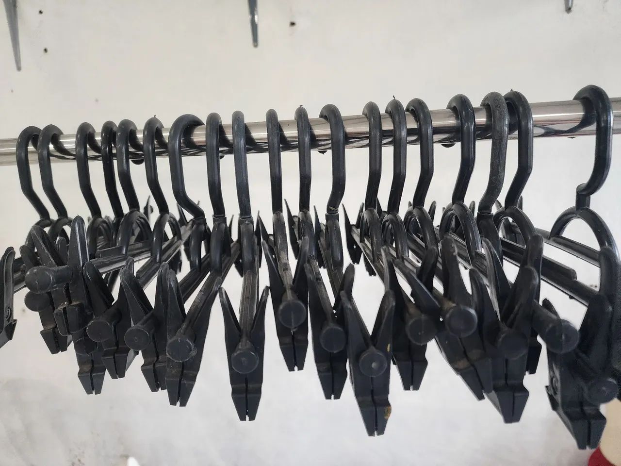 Cabides, araras, manequim  - Foto 4