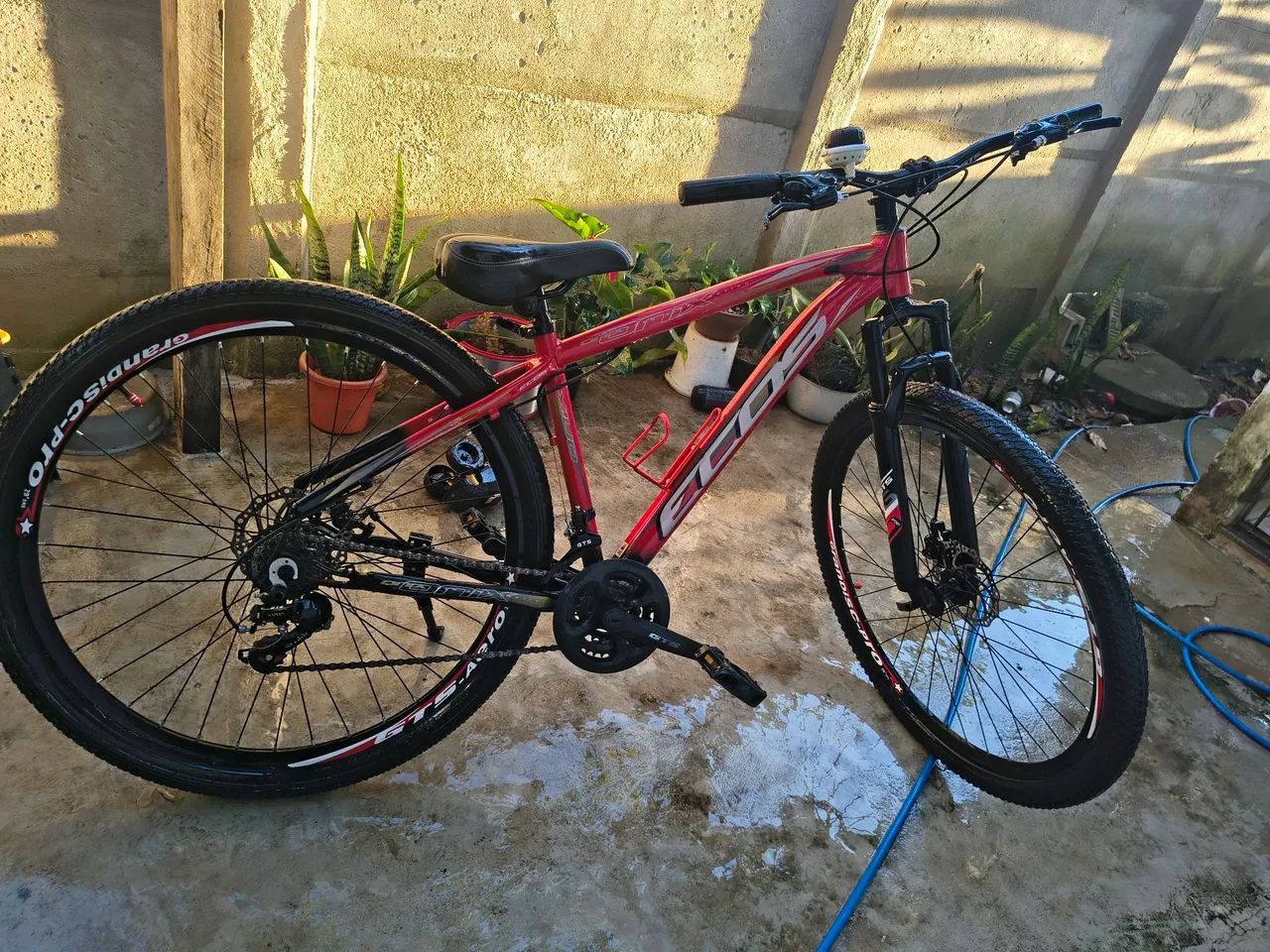 Bicicleta, marcha , freio disco, amortecedor dianteiro  - Foto 2
