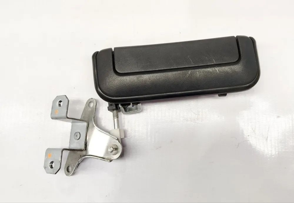 Macaneta Tampa Traseira L200 Triton 16/25 49014 - Peças para
