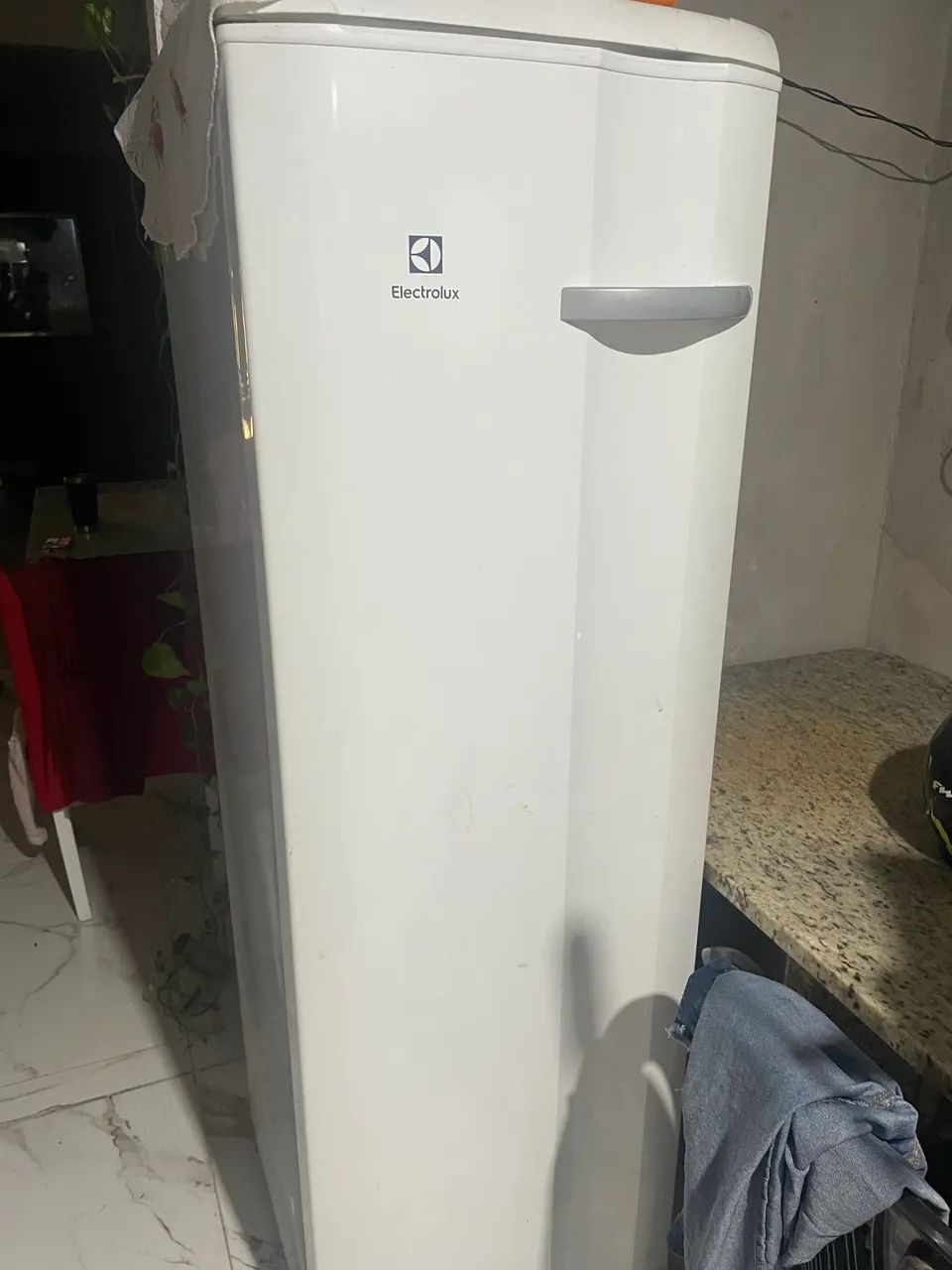 Dois freezers por 1200 - Geladeiras e Freezers - Praia de