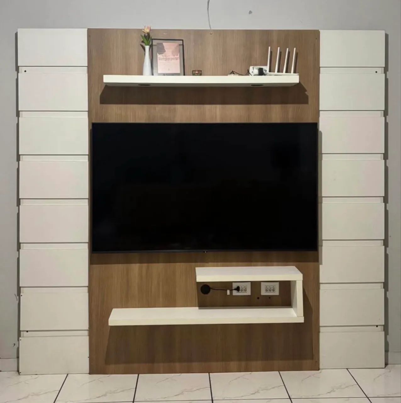 Painel de TV 65 polegadas