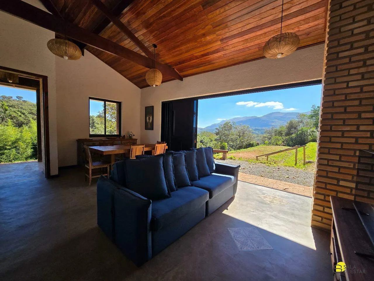 Refúgio exclusivo com vista definitiva para a Serra da Moeda!