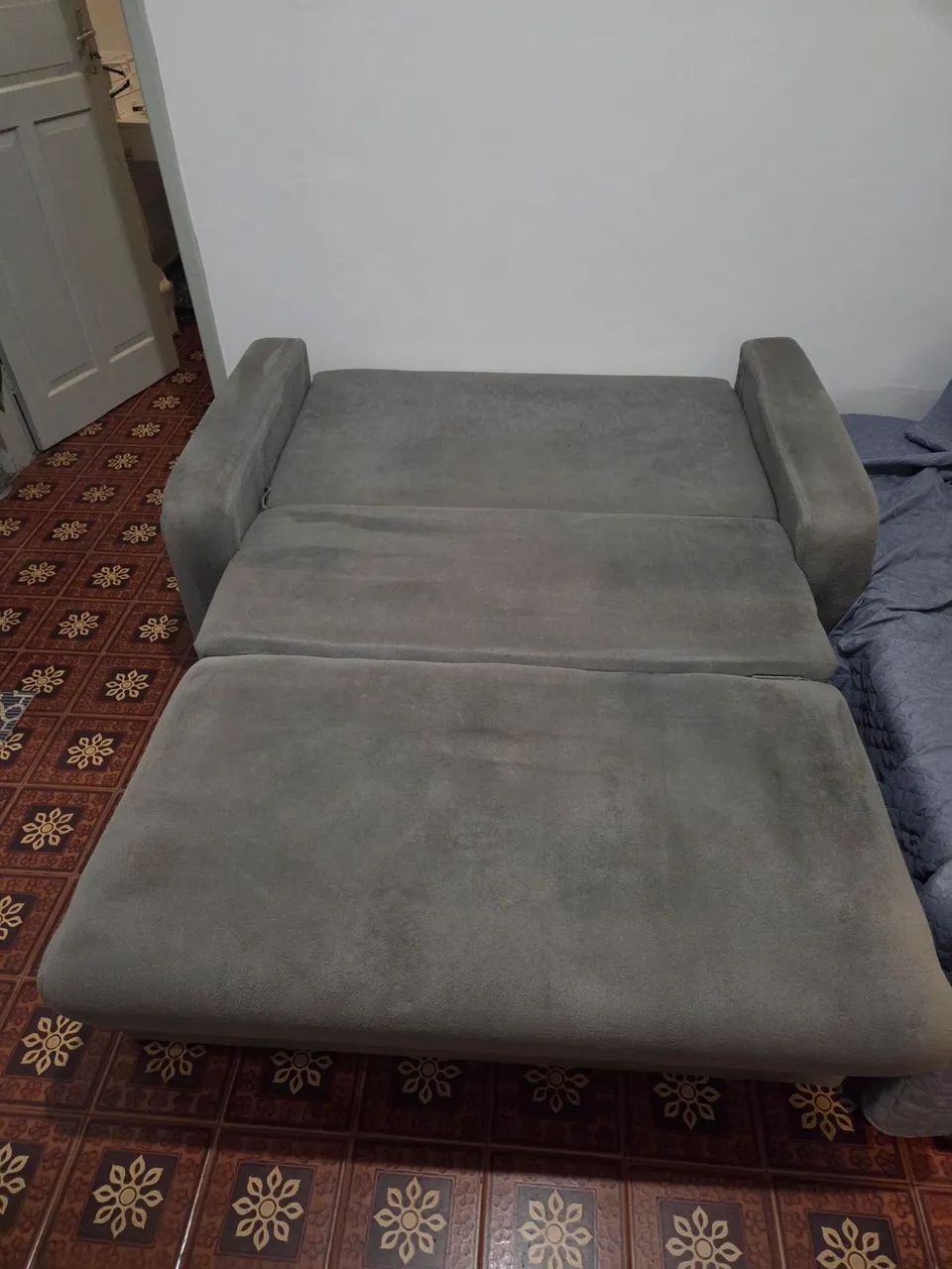Sofá-cama com baú - Foto 2