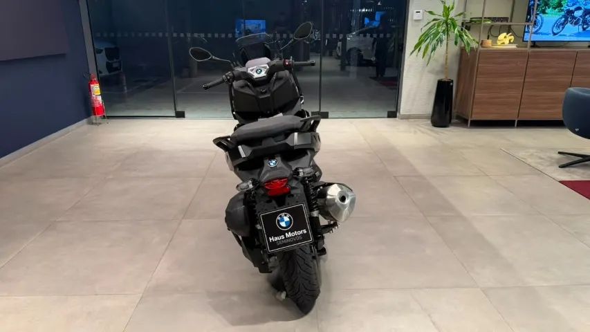 C 400X 2025 - Foto 4