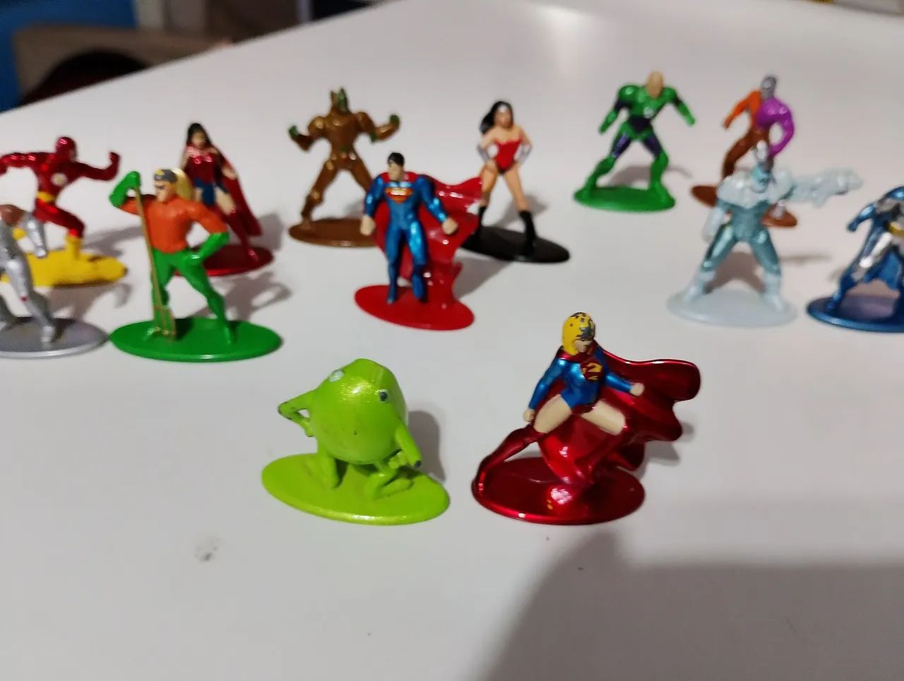 13 miniaturas DC comics - Foto 4
