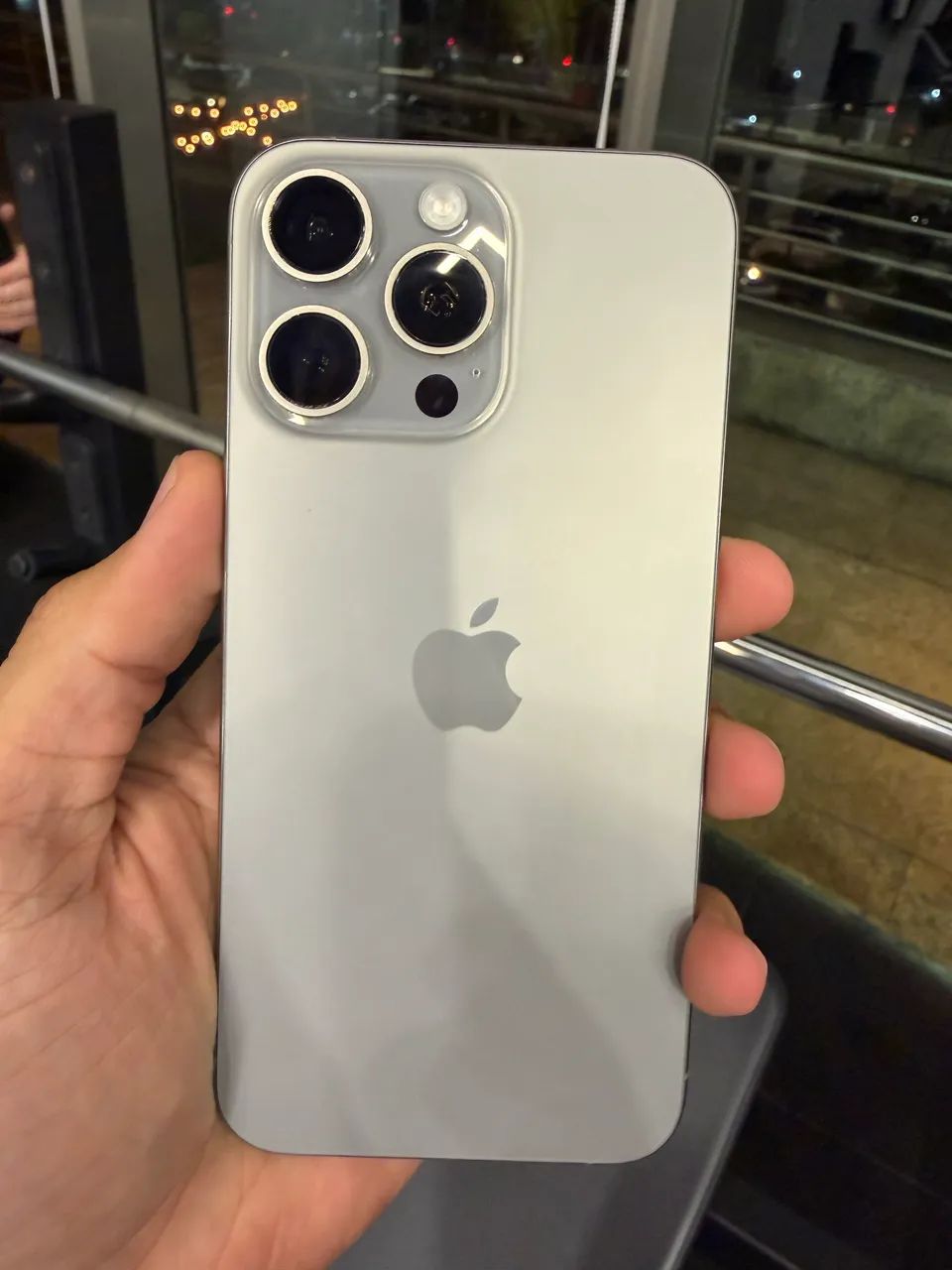 iPhone 15 Pro Max 256GB - Foto 4