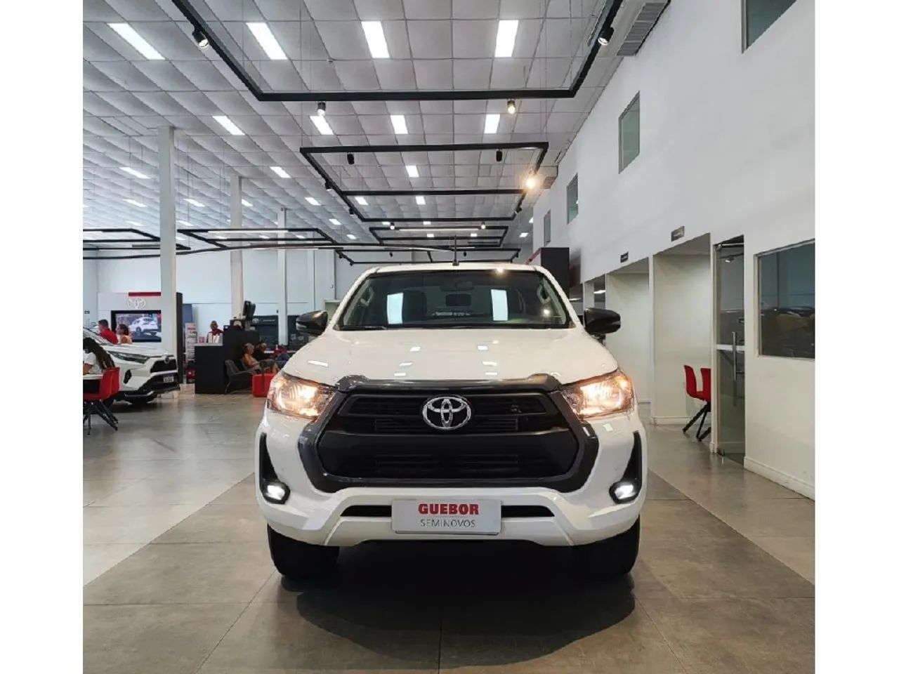 Toyota Hilux CD 4X4 2.8 DIESEL AUT. 2025