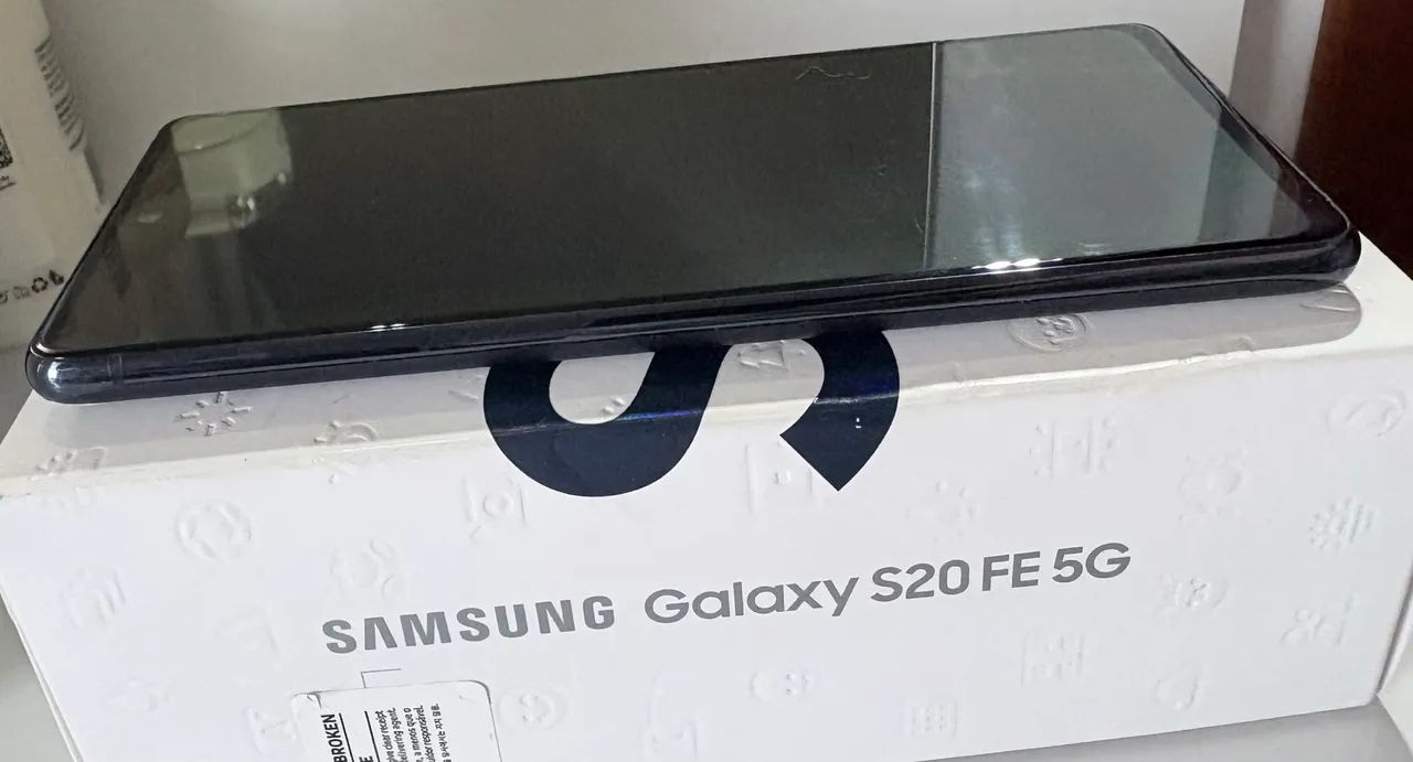 Samsung Galaxy S20 FE 5G usado  - Foto 3
