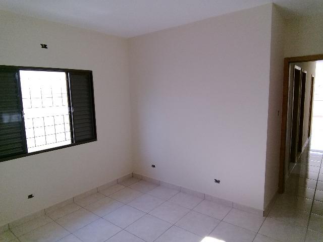 Casa com ótimo padrão bairro com muitas casas - Foto 2