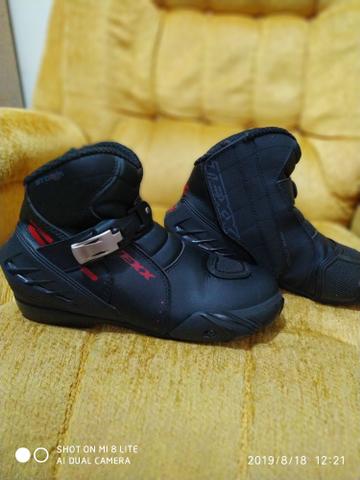 Bota sapato calçado motoqueiro moto novinha - Foto 5
