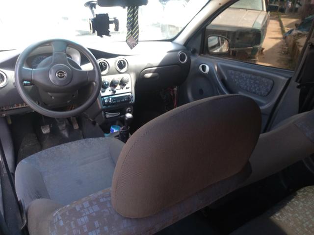 Vendo celta filé com ar troco por Corsa joy - Foto 5