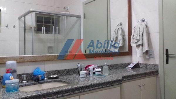 Casa sobrado com 5 quartos - Bairro Bancários em Londrina - Foto 7